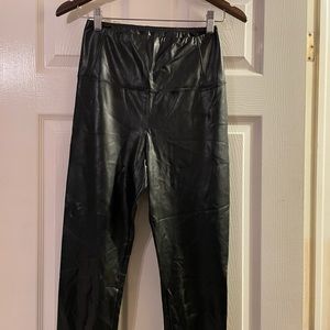 Aritzia Daria leggings